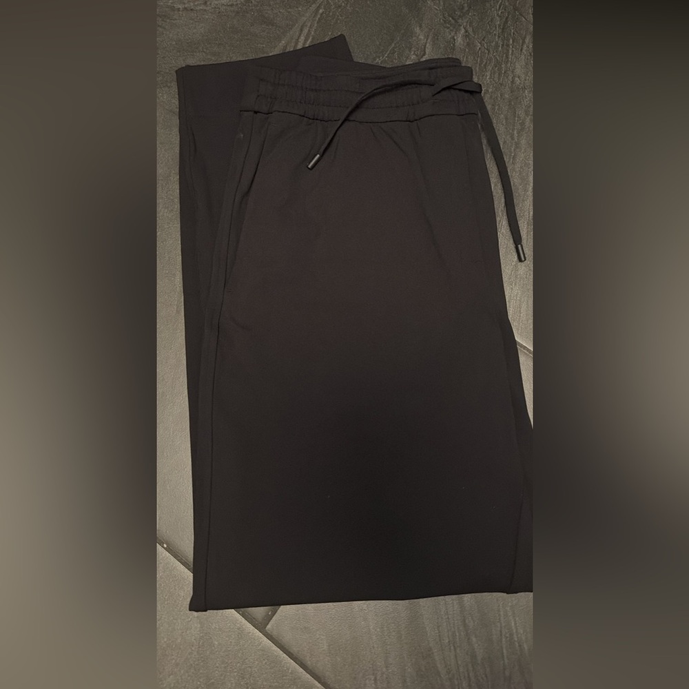 Lululemon pant LIKE NEW-great for work